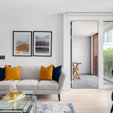 Two Bedroom Serviced Apartment With Balcony In Weymouth Building, Deacon Street ลอนดอน ภายนอก รูปภาพ