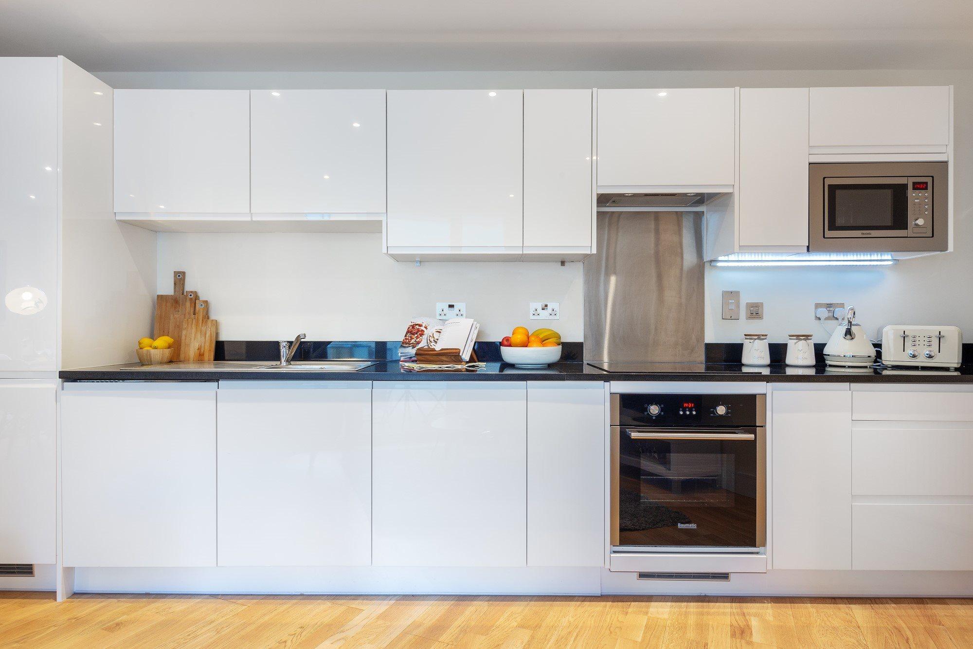 Two Bedroom Serviced Apartment With Balcony In Weymouth Building, Deacon Street ลอนดอน ภายนอก รูปภาพ