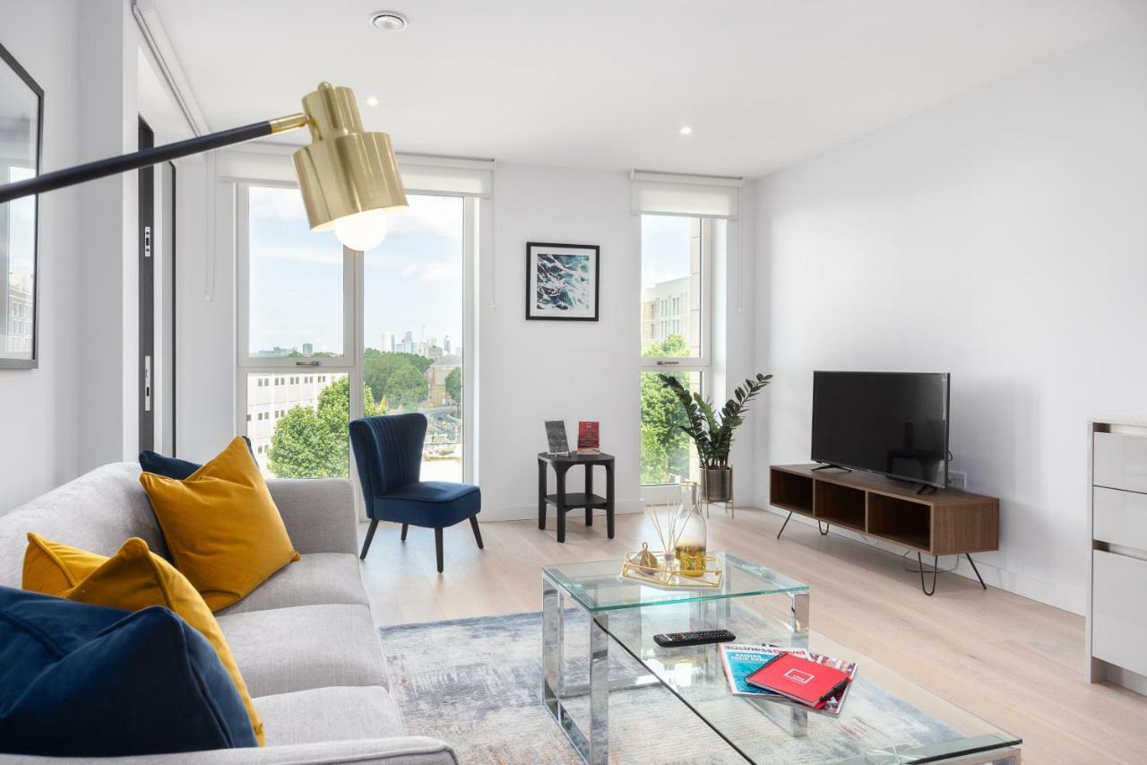 Two Bedroom Serviced Apartment With Balcony In Weymouth Building, Deacon Street ลอนดอน ภายนอก รูปภาพ